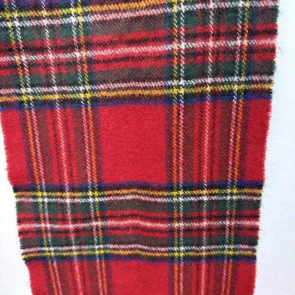 Lochcarron of Soctland Red Royal Tartan‎ Plaid Lambswool Scarf Fringe Trim